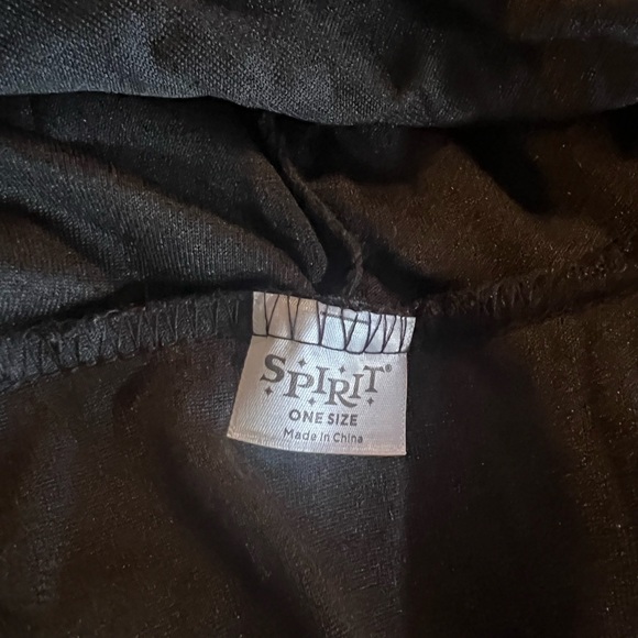 🆕 Spirit Black Velvet Hooded Cape - Picture 8 of 17
